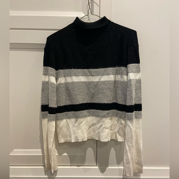 Theory turtleneck, size M - Picture 2 of 2